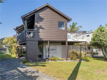 Whanga Bach (Bachcare) - Whangamata