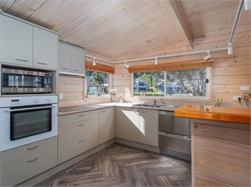 Waterfront Paradise (Bachcare) - Pauanui
