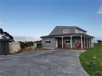 Country Living on Surfhighway 45 - new plymouth
