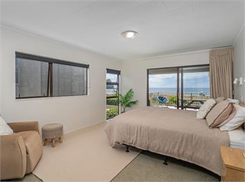 Jack and Enids Whangamata Beach House - Whangamata