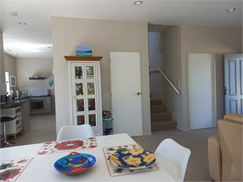 available KINGS BIRTHDAY WEEKEND 'Ocean Cove at Whangamata (5 minutes from beach & shops) - Coromandel