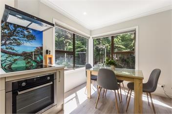 Kaiteriteri Beach House - Renovated & Steps from the Beach - Tasman