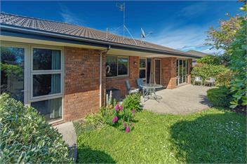 Casa Bella - Nelson City Holiday Home - The Wood, Nelson