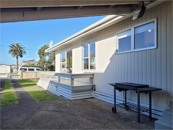 Hosts on the Coast The Lazy Jandel - Whitianga