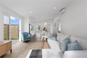 Perfect Papamoa Beach Bach - Tauranga