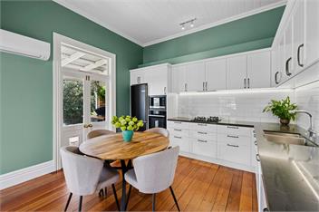 Poolside Villa on Dublin (Bachcare) - Martinborough