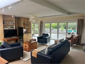 Coastal Retreat - Te Awanga