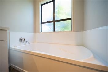 Four Peaks Matai Escape (Bachcare) - Te Anau