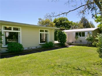 The Trout House (Bachcare) - Turangi
