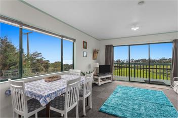 Little Kowhai (Bachcare) - 