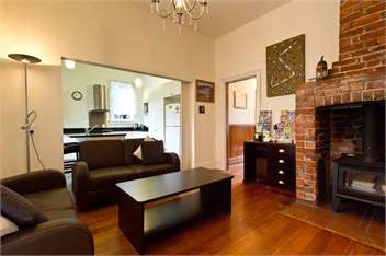 Brockworth Cottage - (Christchurch City and Country Cottages) - 