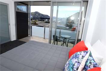 The Moorings Luxury Waterfront 1 Bedroom Apartment - Picton
