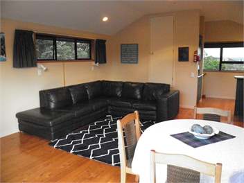 Treetops Cottage at the Castle - Whitianga