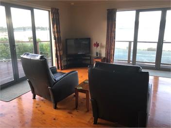 Pete's Place - Curio Bay