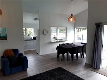 Spacious Group‑Friendly Napier Home with Pool – Ideal for Teams & Families - Napier