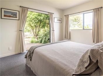 Le Bach - Akaroa
