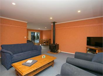 Laid Back on Lakewood (Bachcare) - Taupo Central