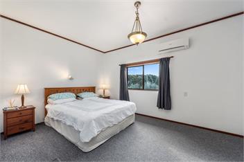 Courtside Quarters (Bachcare) - Waihi Beach