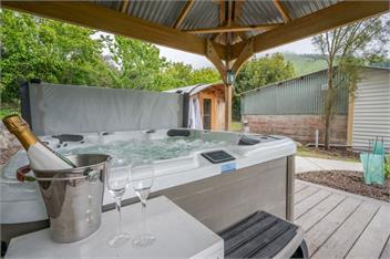 Matagouri Cottage (Bachcare) - Port Levy
