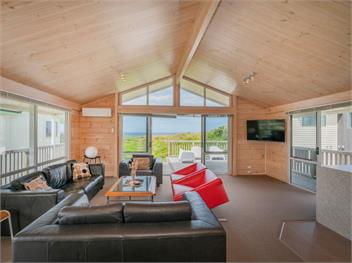 Ocean Beach Beauty (Bachcare) - Tairua