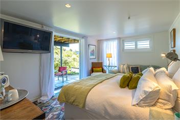 Relax on Newton - Waiheke Island 1081