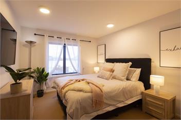 Livin' on Lake Time | Waterfront Accommodation - Queenstown