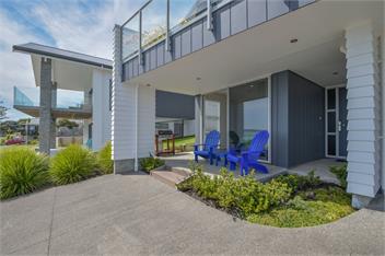 Maraetai Couples Retreat (Bachcare) - Auckland