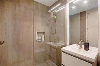 Modern and Central (Bachcare) - Christchurch
