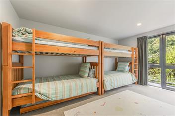 Tepuia Daze (Bachcare) - Picton