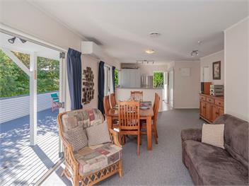 Seashells Bach (Bachcare) - Whangamata