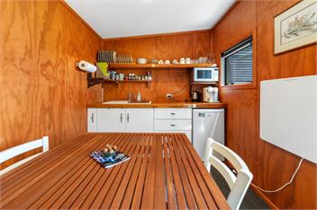 Onaeros Cute Little Cottages (Bachcare) - Waitara