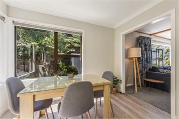 Kaiteriteri Beach House - Renovated & Steps from the Beach - Tasman