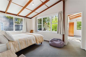 Kinloch Lake (Bachcare) - Taupo