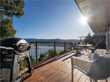 The Mount Paku Bach (Bachcare) - Tairua