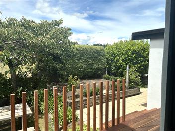Large Family Home with pool and next to park - Wanaka
