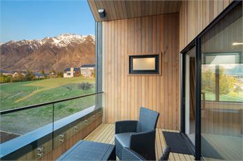 Beautiful 3 bedroom home | Hot Tub | Stunning View - Queenstown