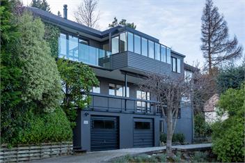 QT Paradise: Panoramic Views & Elegant Comfort - Queenstown
