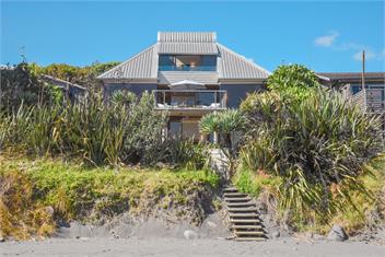 Beachfront Oakura - New Plymouth