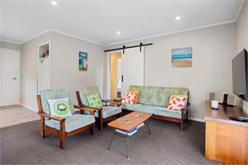 Windsor Bach - Kayaks, Boogie-boards, Near Estuary and Town - 