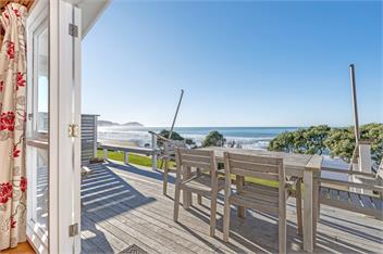 Absolute Wainui Beach Front - Wairere Roadad, Wainui BeachWaire - 