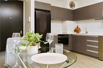 Stadium Central 2 – Modern CBD Stay w/ Secure Entry - 