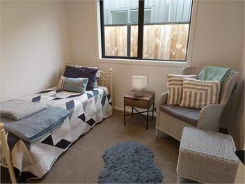 Central Cromwell Charm -
