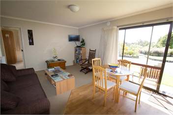 Kowhai Lane Holiday Home - Stewart Island