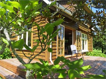 Rock 'n Rata Cottage - Golden Bay