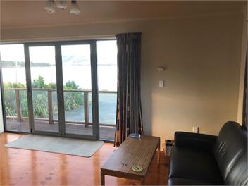 Pete's Place - Curio Bay
