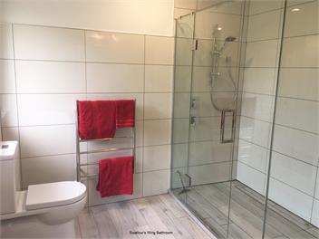 Swallow Gardens Retreat - 'Swallow's Wing' Apartment - Rangiora