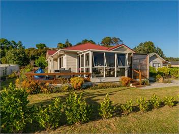 Home Base (Bachcare) - Cooks Beach