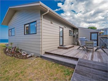 Beachfront Beauty (Bachcare) - Whangamata