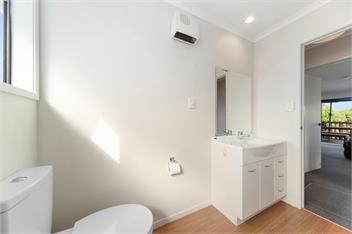 Rainbow Lake House (Bachcare) - Taupo Central