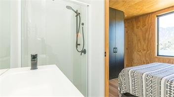 Picture Perfect (Bachcare) - Queenstown